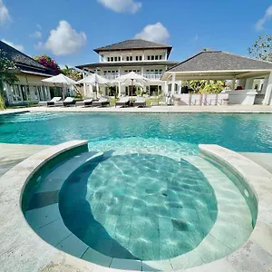 The Backyard Bingin: Private Beach-view Mansion For Events Villa Uluwatu (Bali)